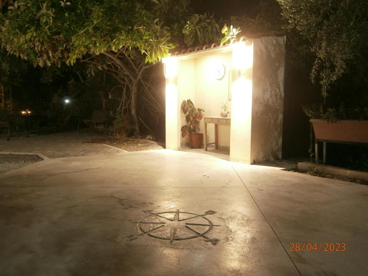 Aphrodite Studios & Apartment Bali  Exterior foto